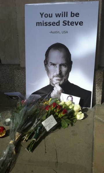 Homage to Steve Jobs in Austin Texas [Ben Sutherland]