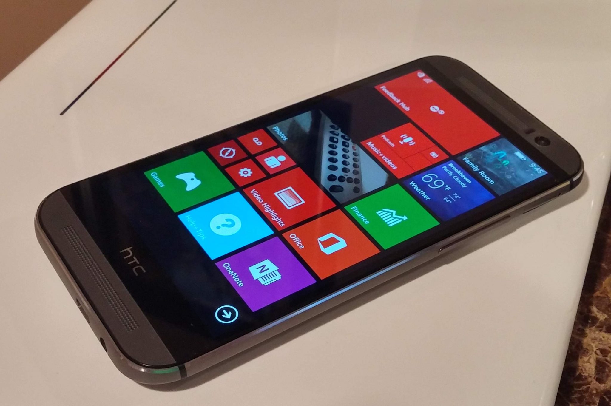 Htc One M For Windows Can It Outdo The Sexiness Of Lumia Review