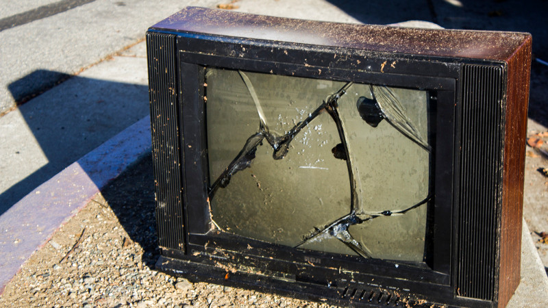 Broken-TV
