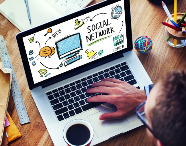 Facebook, Twitter, LinkedIn and other social networks are not important at work