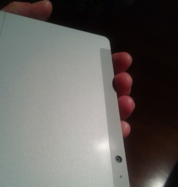 Just 48 hours of use and the Surface 3 VaporMg shell is already showing signs of permanent wear.
