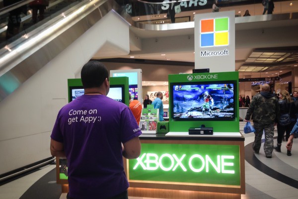 photo of November Xbox One update brings Xbox 360 backwards compatibility and Windows 10 image