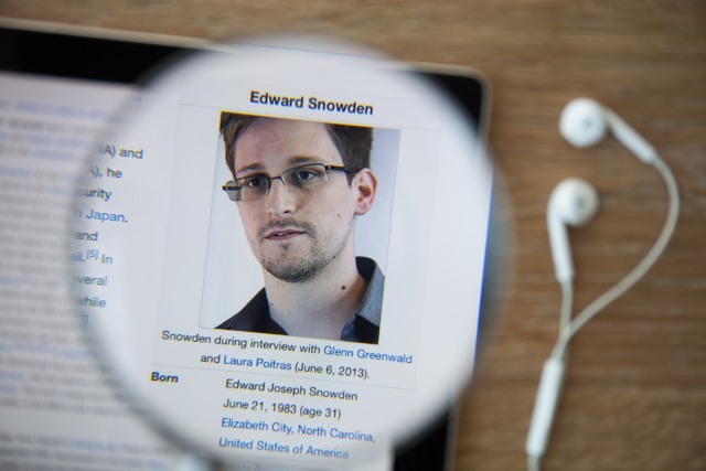 snowden_magnifying_glass