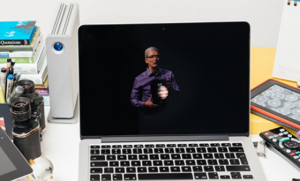 tim_cook_on_stage