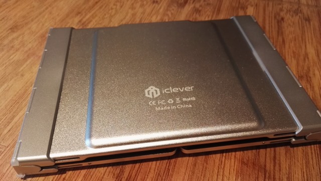 iclever_keyboard_rear