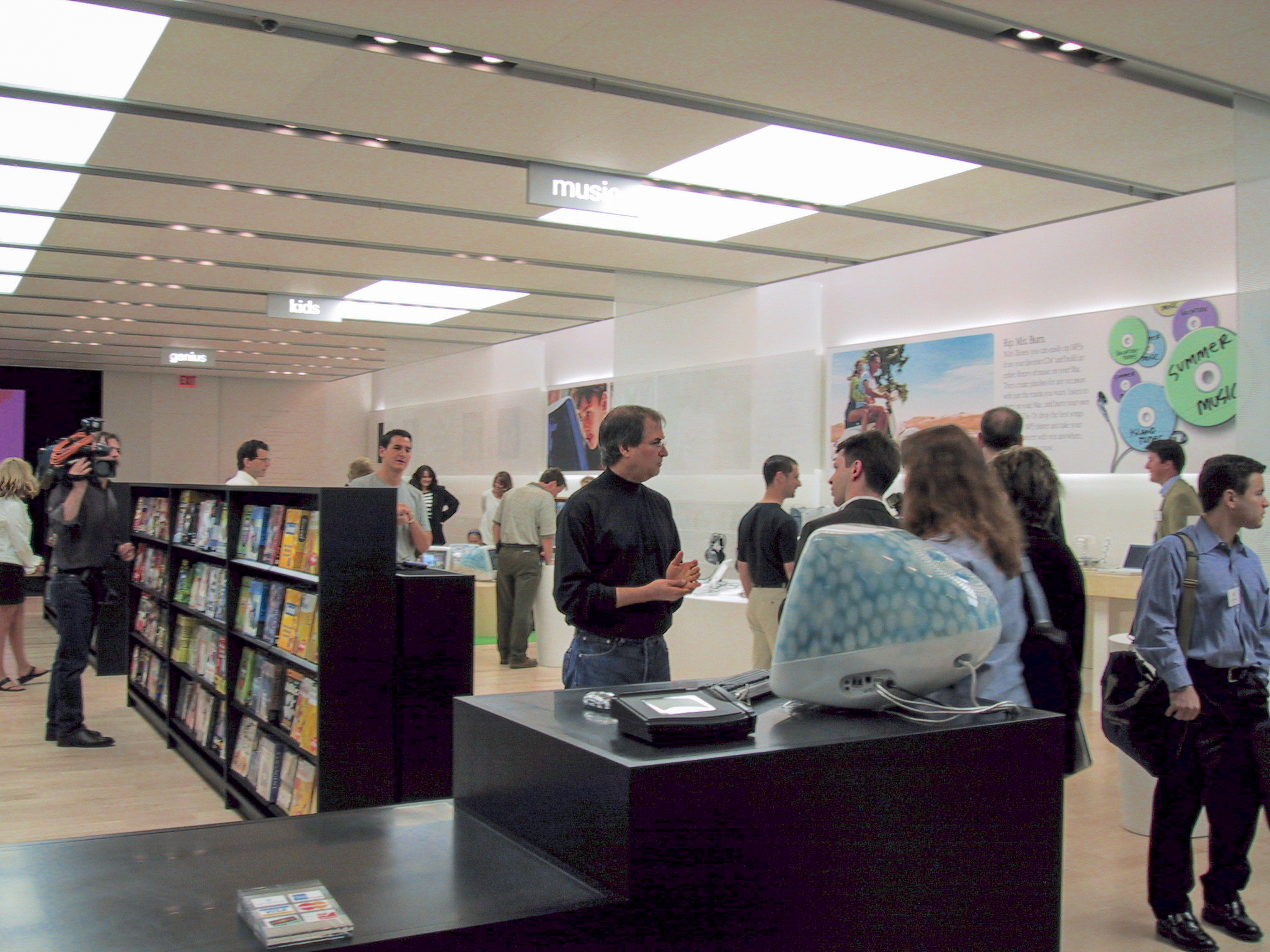 Remembering Apple Store at 15, and marveling its changes