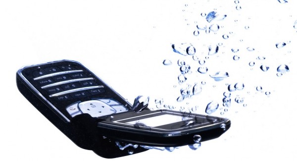 phone under water