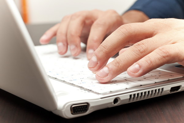 hands keyboard