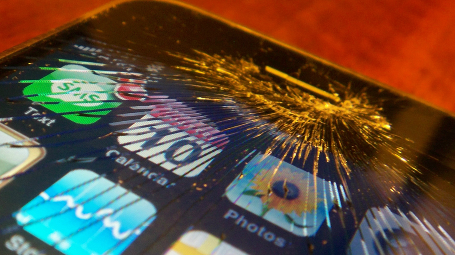 shattered iphone