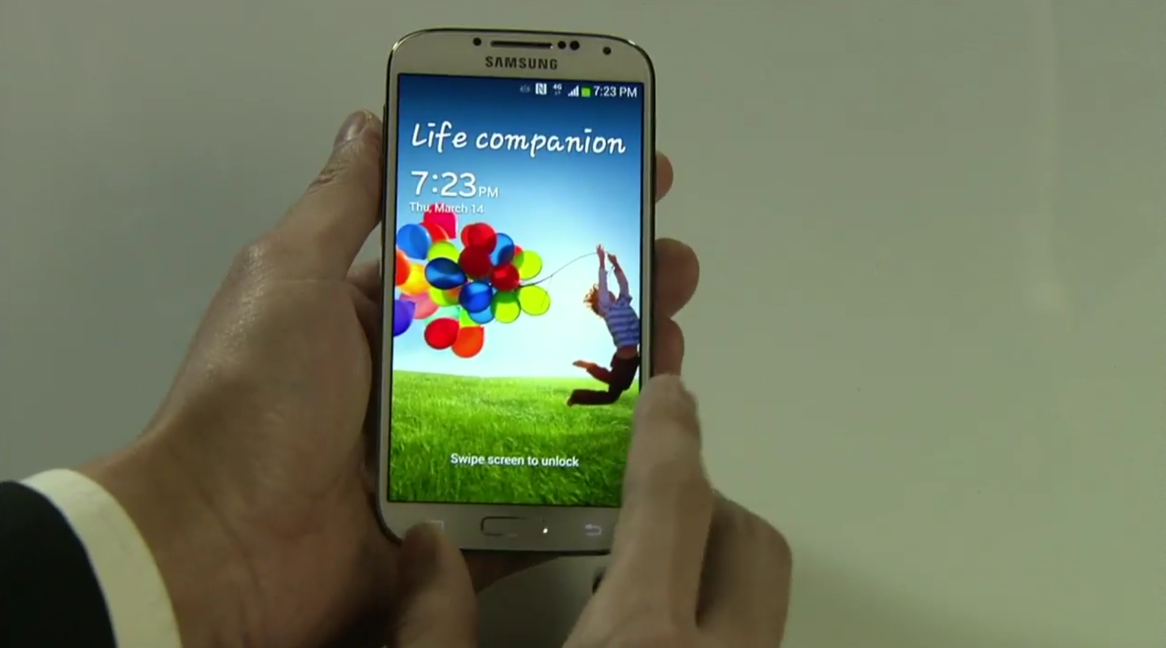 Самсунг быстрая. Samsung s4 Plus. Samsung Galaxy s4 реклама. Самсунг реклама Galaxy s4. Life Companions.