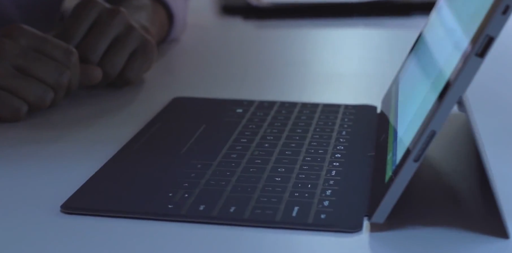 Microsoft Surface 2 Type Cover backlighting