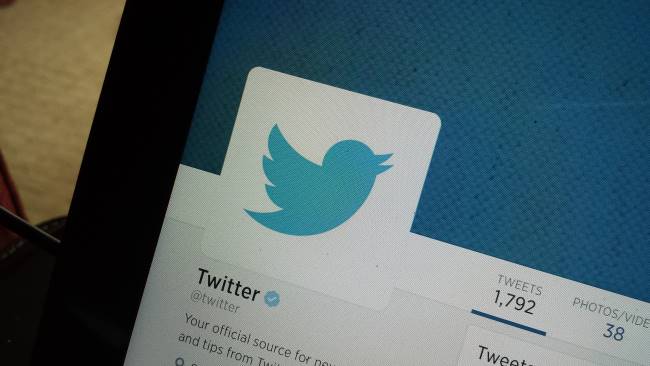 Twitter accepts removal requests for images of deceased, tinkers with timelines (again)