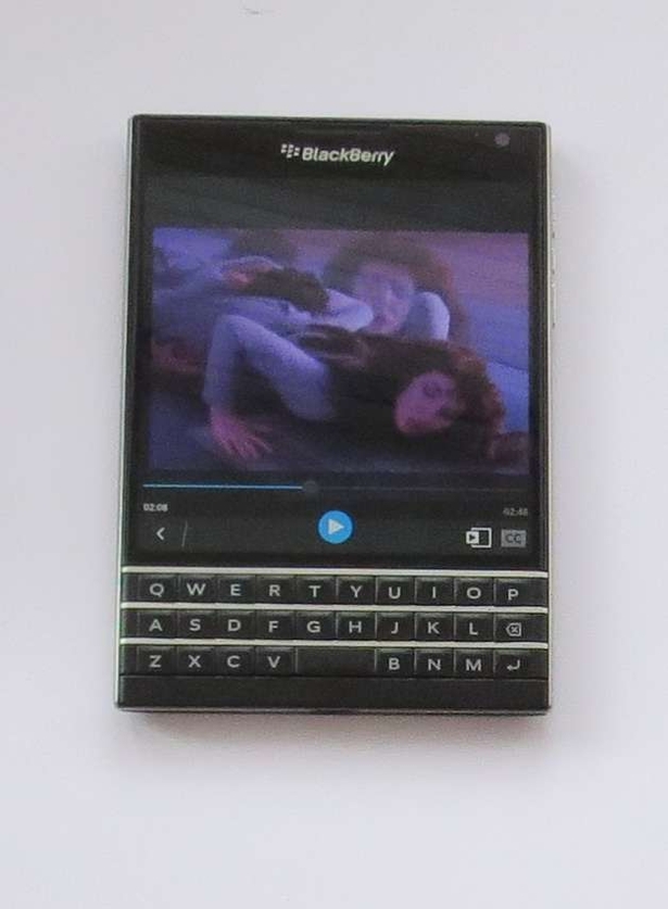 BlackBerry-Passport-slideshow-4_slideshowdisplayv3