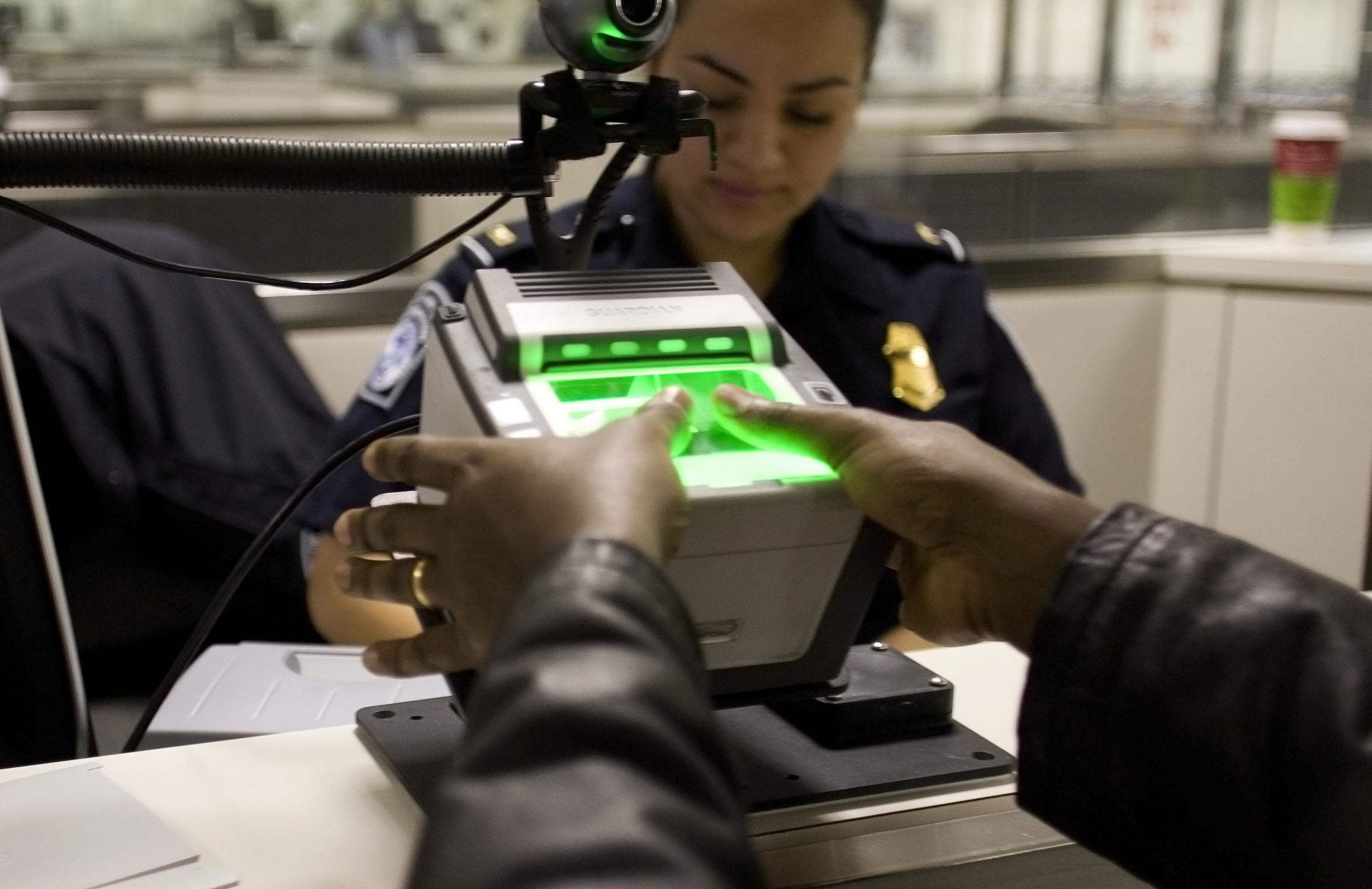 How multimodal biometrics improves border control security