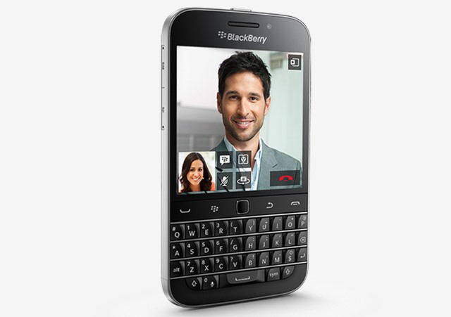 BlackBerry launches the Classic -- a smartphone with an old-school keyboard