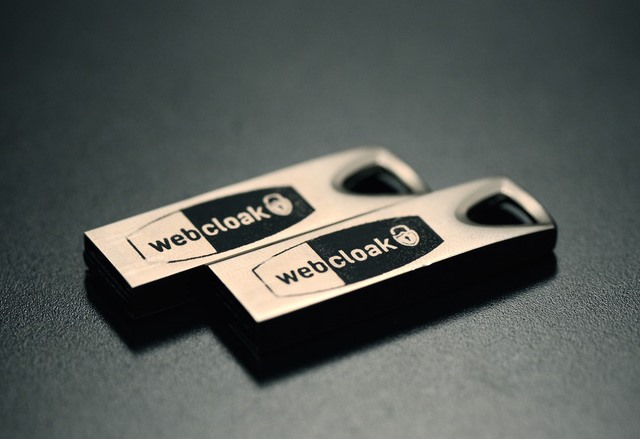 Webcloak weaves a secure shroud around the web to keep you safe online via USB