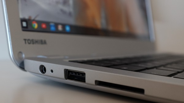 Toshiba Chromebook 2 Ports