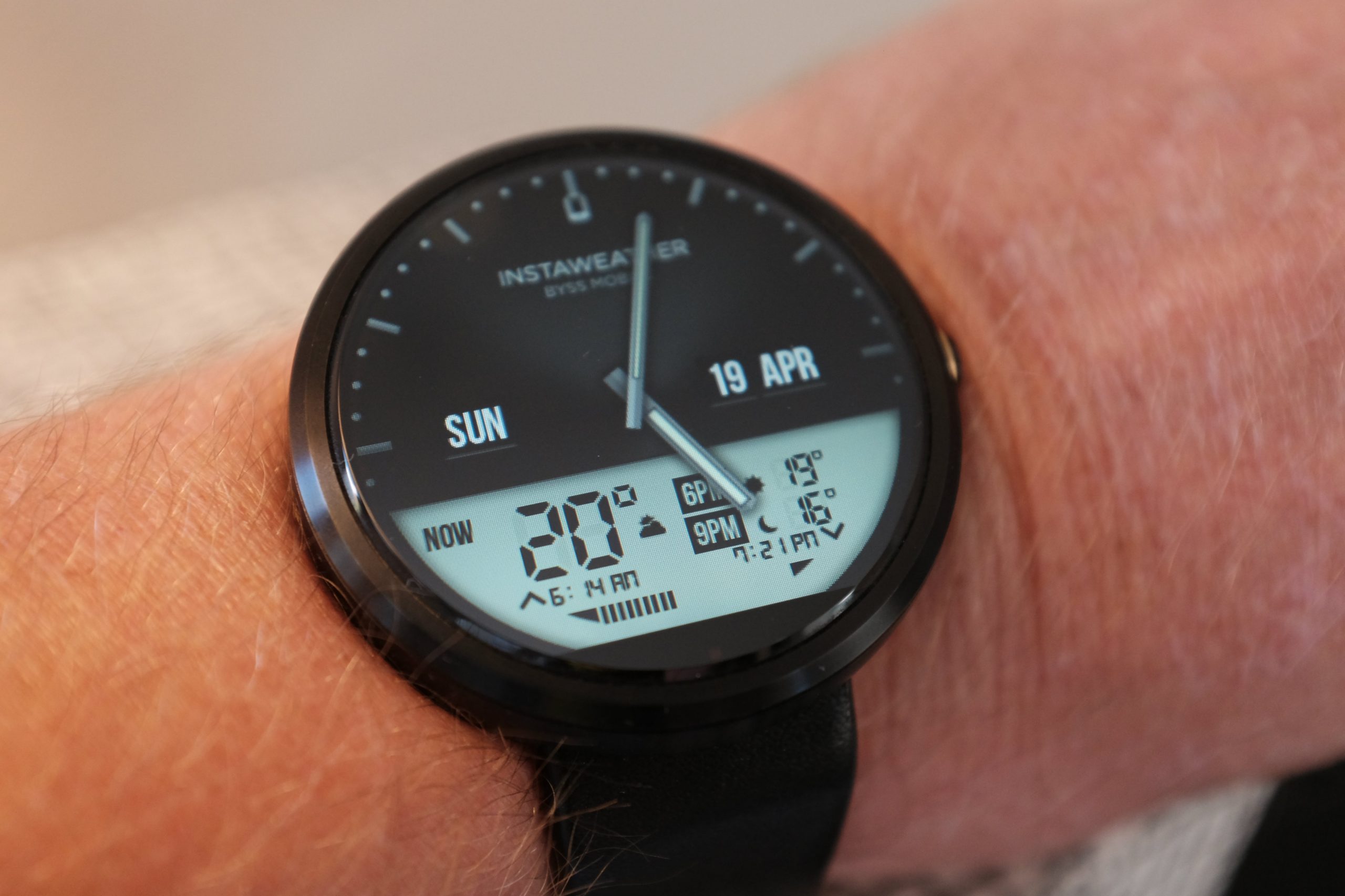 moto android watch