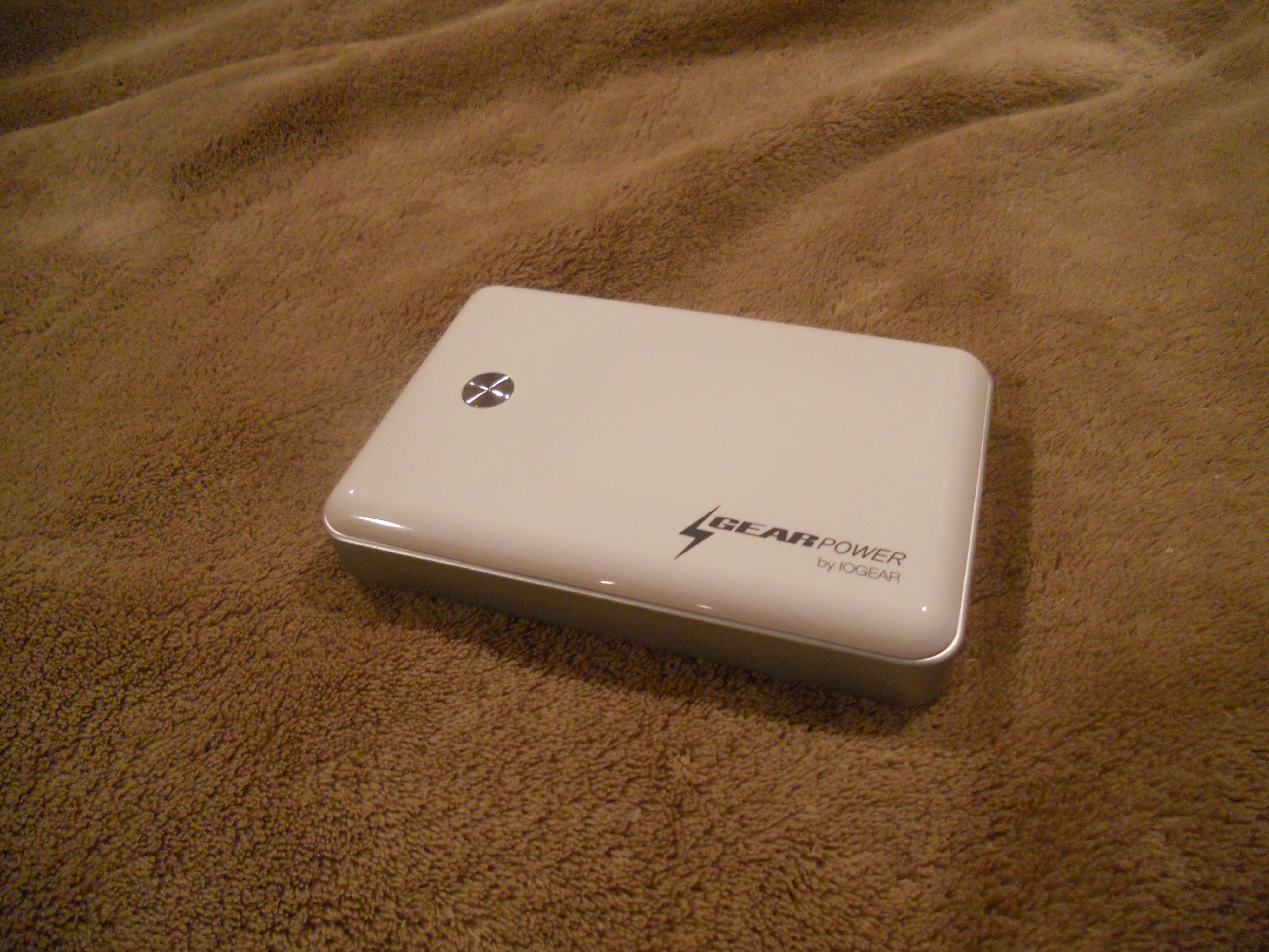 IOGEAR GearPower Mobile Power Station USB battery pack [Review]