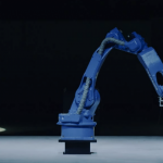 YASKAWA BUSHIDO PROJECT industrial robot immitates sword master.png