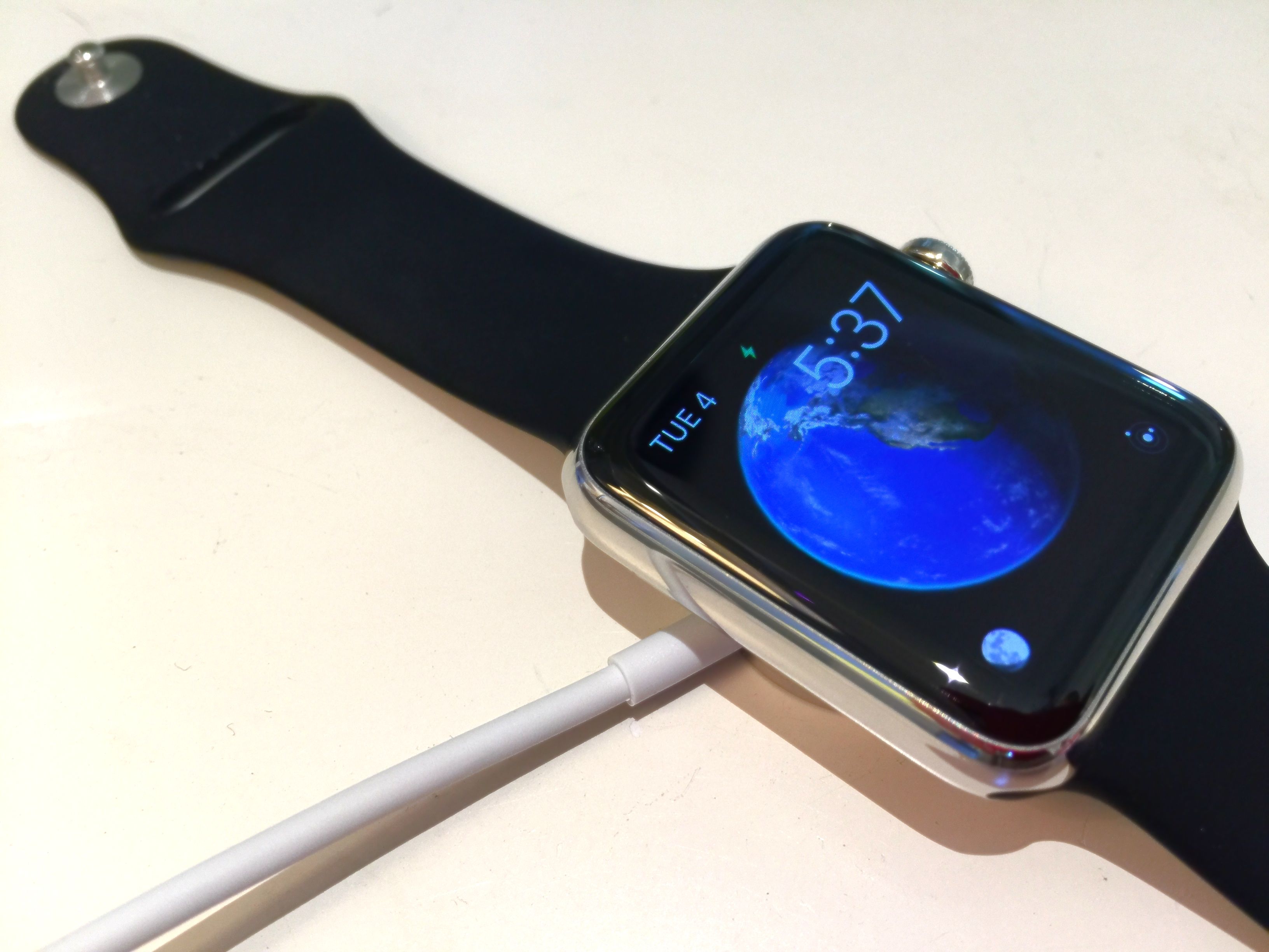 apple watch charging snake screen