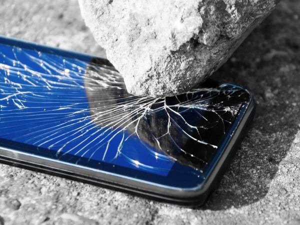 smashed_phone