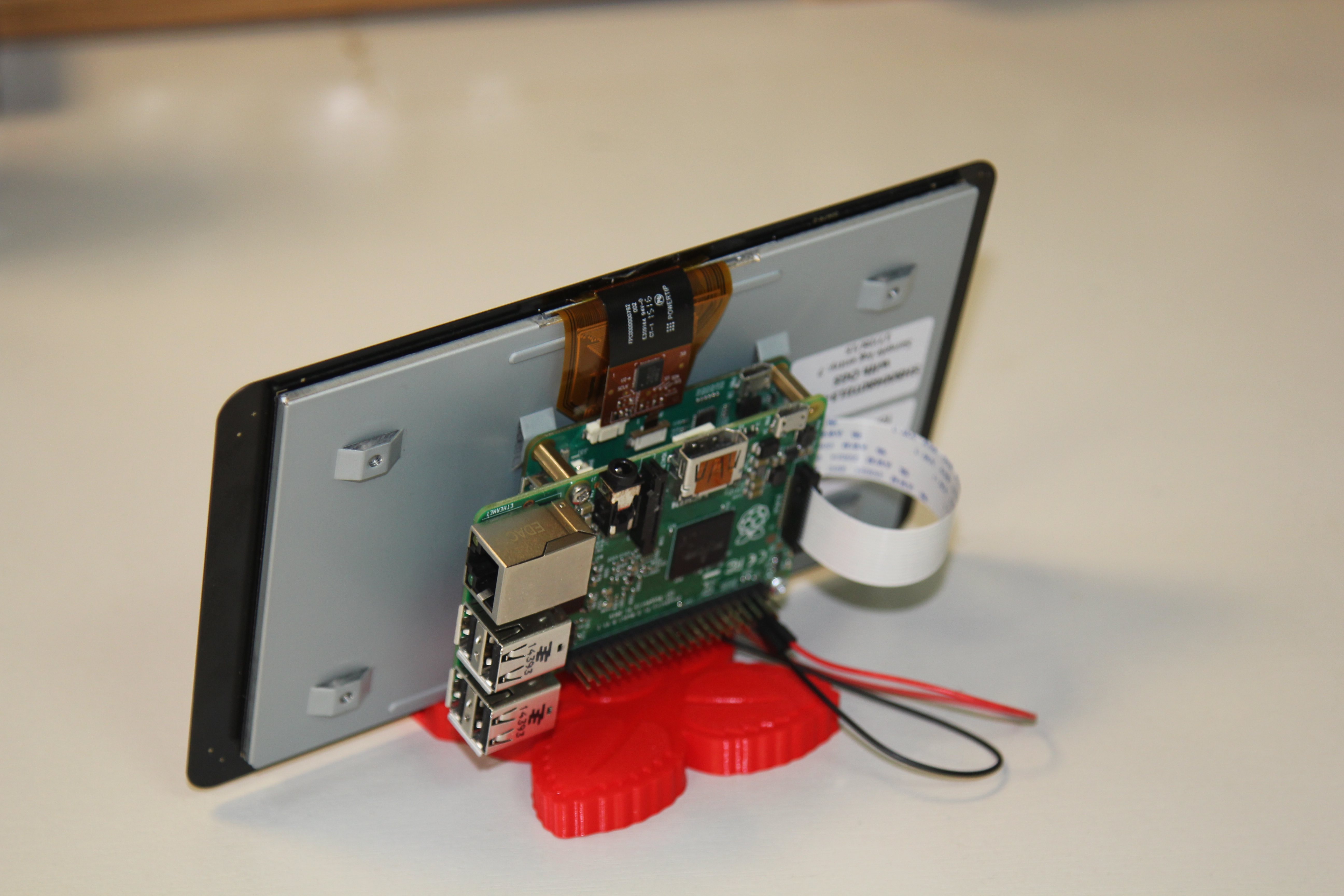 Raspberry Pi screen rear