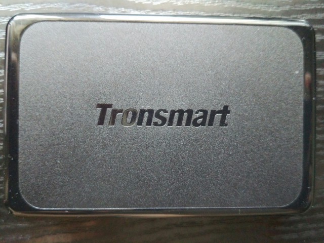 Tronsmart USB charger front