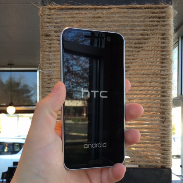 htc10-05