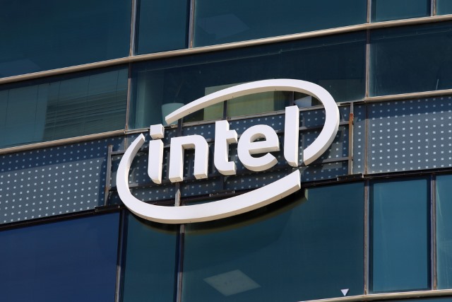 A company reborn: Intel ditches Atom chips to focus on the cloud, the ...