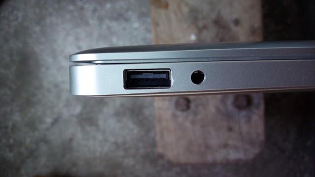 Jumper Ezbook 2 USB port