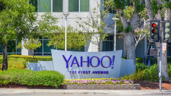 Yahoo sign logo building