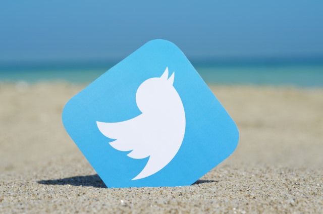 twitter-beach