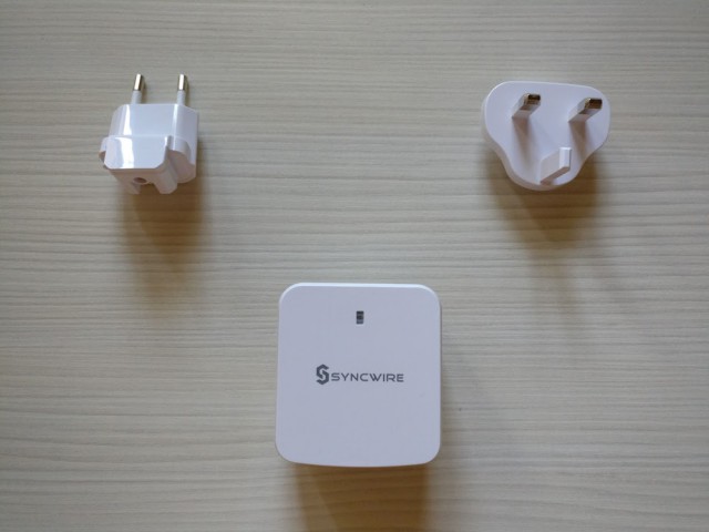 Syncwire USB charger travel adapters