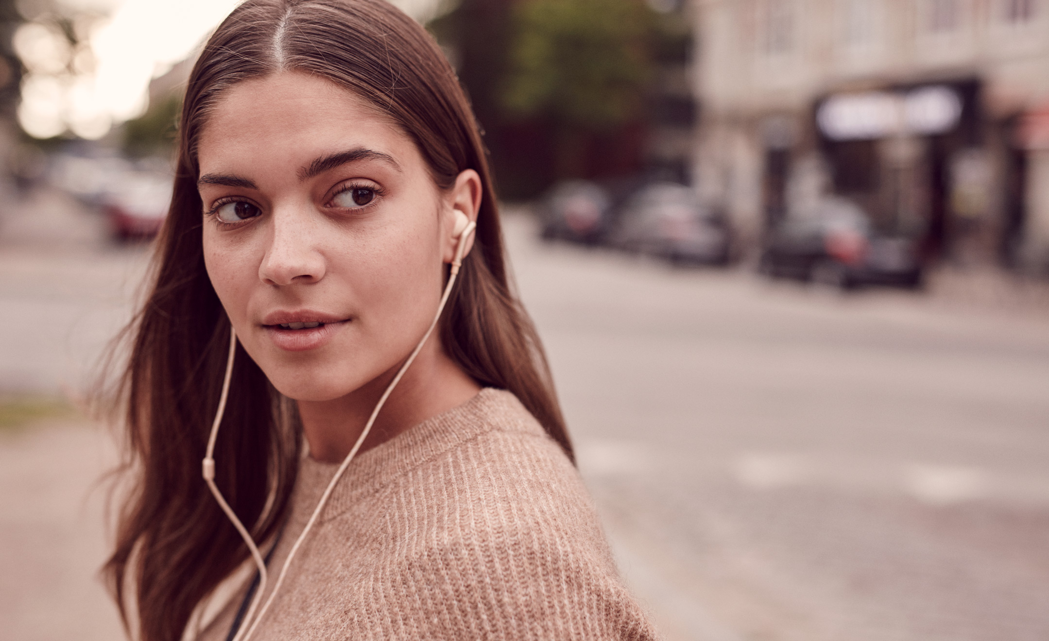 Libra_headphones24285-LOW