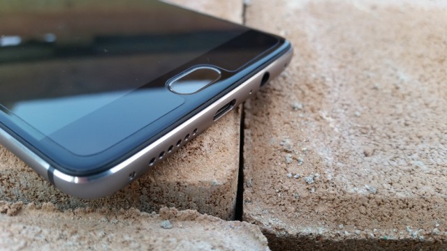 OnePlus 3 fingerprint sensor screen protector USB Type C