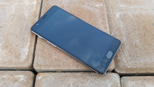 OnePlus 3 front