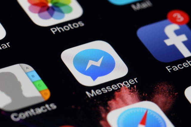 Facebook Messenger app iOS iPhone
