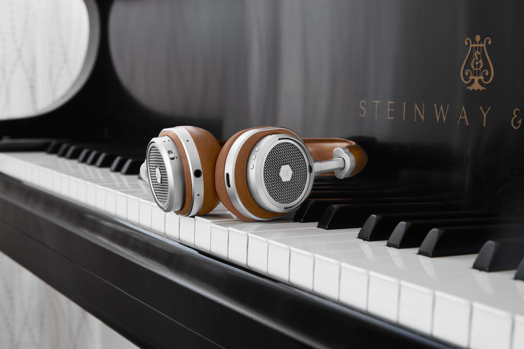 MW60 Wireless Headphones