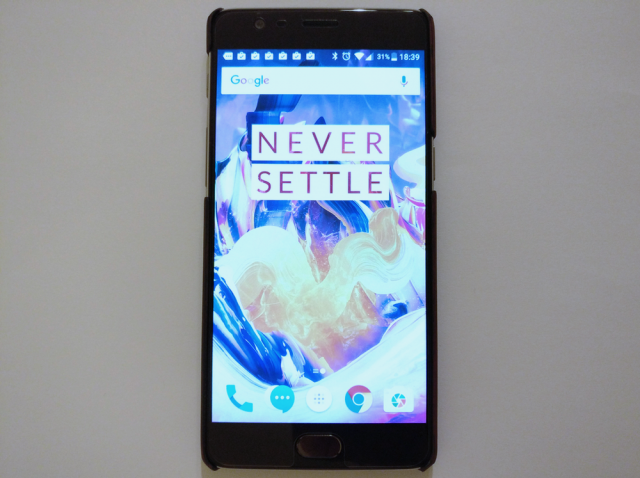 OnePlus 3T homescreen front