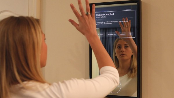 Daptly smart mirror