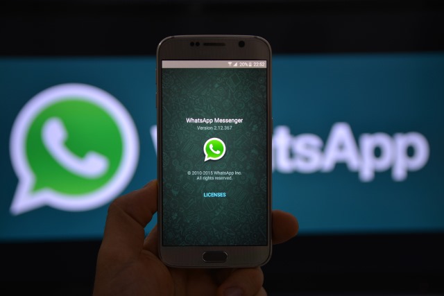 whatsapp-phone-logo