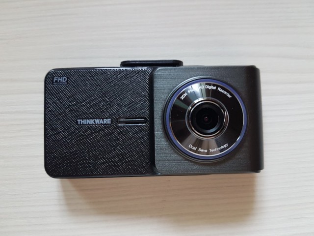 Thinkware X550 front