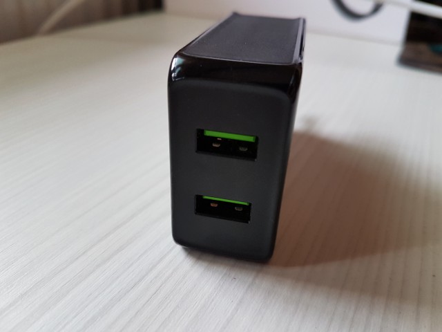 Tronsmart W2TF quick charge 3.0 usb charger ports