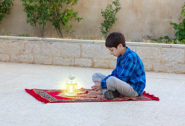 Ramadan_Islam_Muslim_Boy
