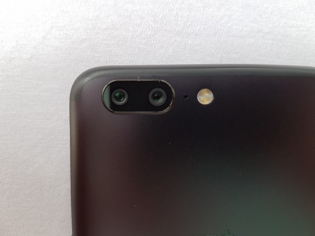 OnePlus 5 dual camera