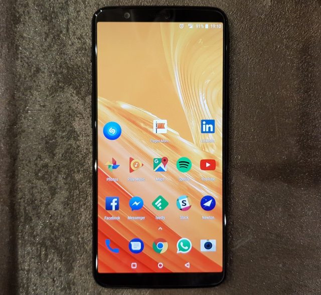 OnePlus 5T display