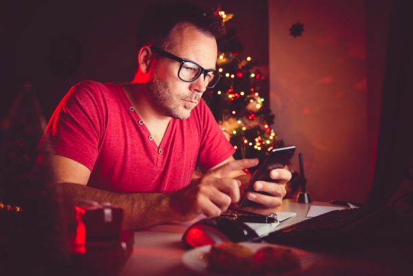 Christmas smartphone worker