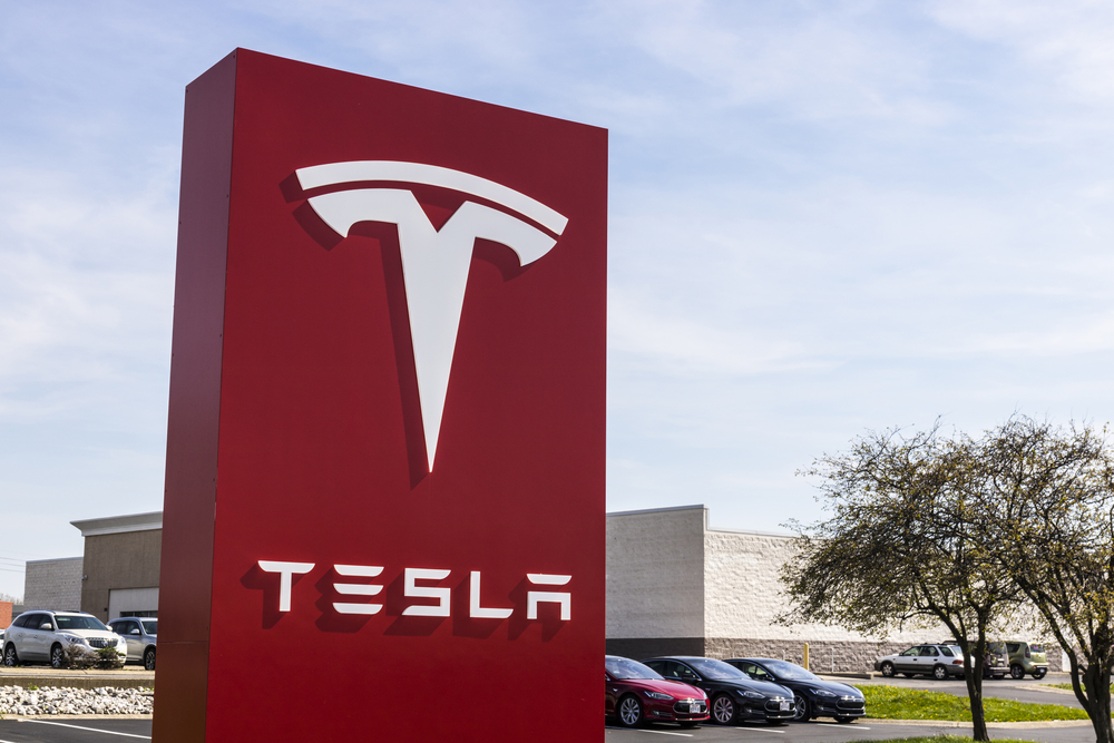 photo of Tesla won the self-driving car war, it just isn't telling us image