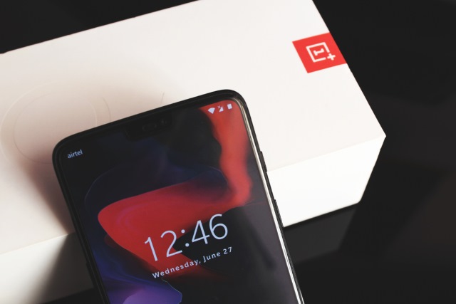 oneplus 6 and box